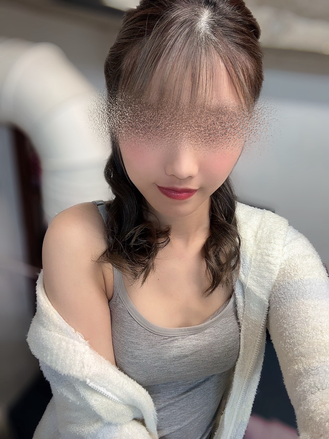 曽根 麻里安